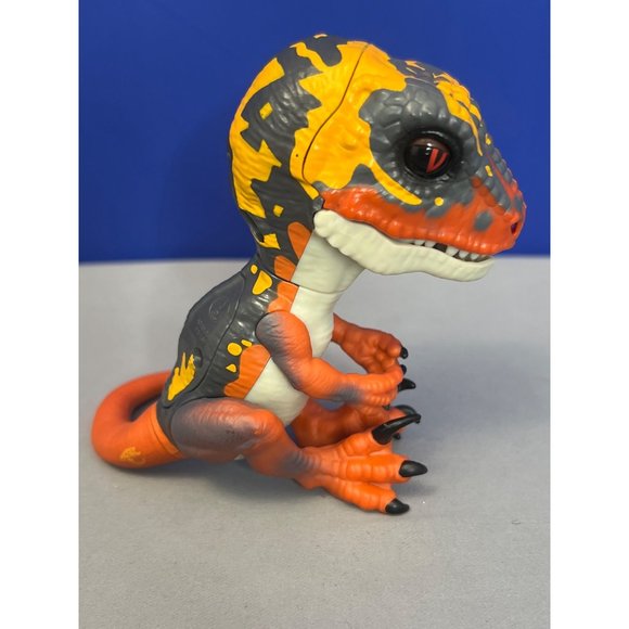 Fingerlings Dinosaur Blaze Untamed Raptor Interactive Velociraptor Orange used - Picture 3 of 8